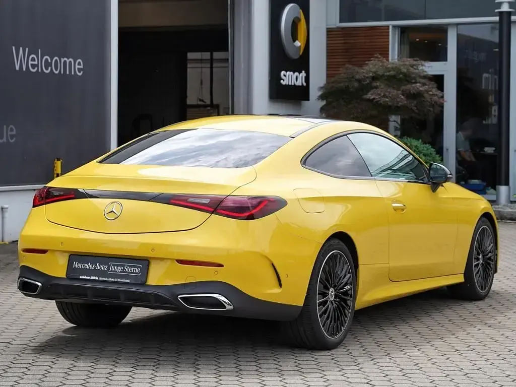 Gebraucht Mercedes CLE200 AMG 204 PS (150 kW) 2025 Gelb Coupé