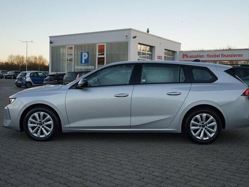 Gebraucht Opel Astra Enjoy 131 PS (96 kW) 2023 Grau Kombi