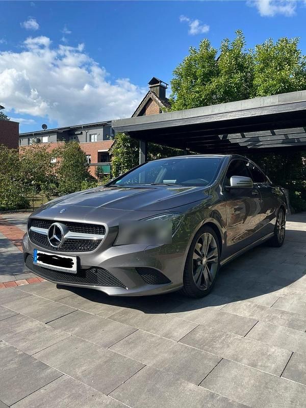 Gebraucht Mercedes CLA220 177 PS (130 kW) 2015 Grau Limousine