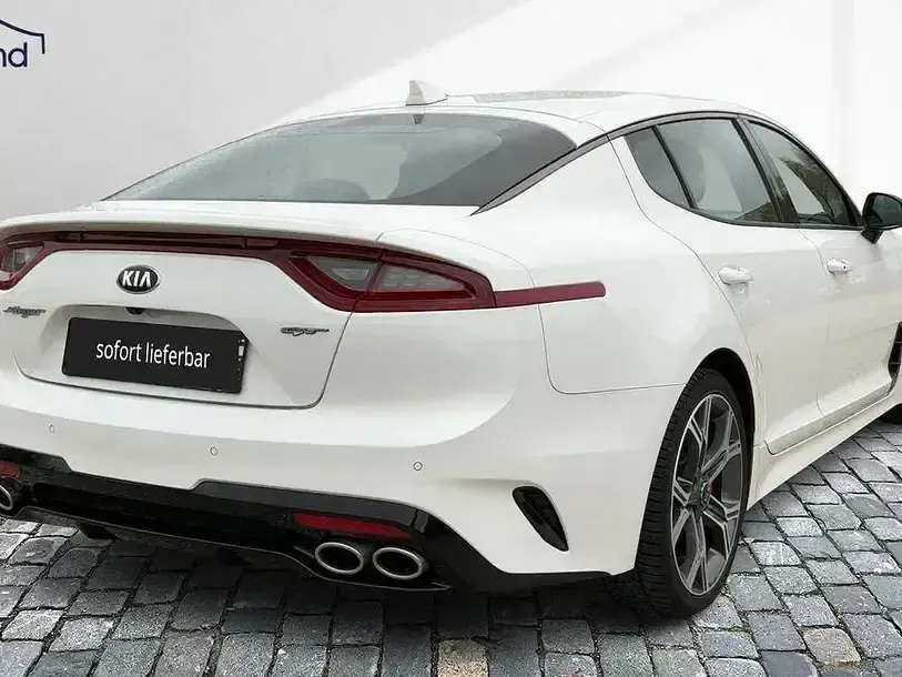Gebraucht Kia Stinger GT 373 PS (274 kW) 2021 Weiß Kleinwagen