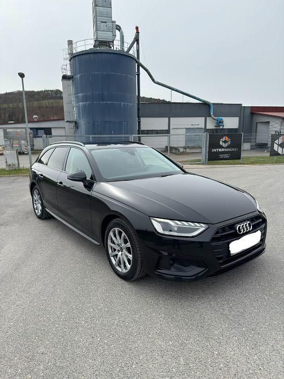 Gebraucht Audi A4 S-Line 136 PS (100 kW) 2022 Schwarz Kombi