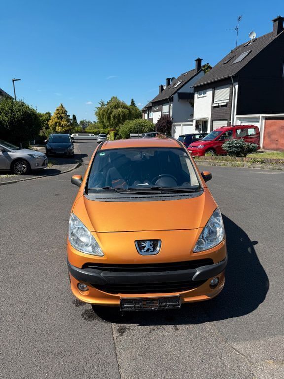 Orange Gebraucht 2006 Peugeot 1007 Premium Kleinwagen | 1.990 € (Guter Preis) - Bild 1/4