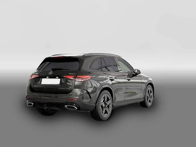 Gebraucht Mercedes GLC300 204 PS (150 kW) 2025 Grau SUV