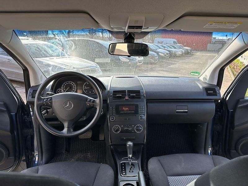 Gebraucht Mercedes A180 109 PS (80 kW) 2005 Blau Limousine