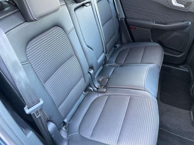 Gebraucht Ford Kuga Titanium 152 PS (111 kW) 2022 Chromablau metallic SUV