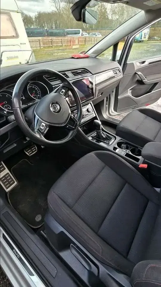 Gebraucht VW Touran Edition 116 PS (85 kW) 2017 Silber Van / Kleinbus