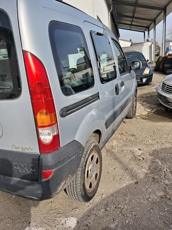 Second-hand Renault Kangoo Expression 100 CP (73 kW) 2004 Gri Monovolum