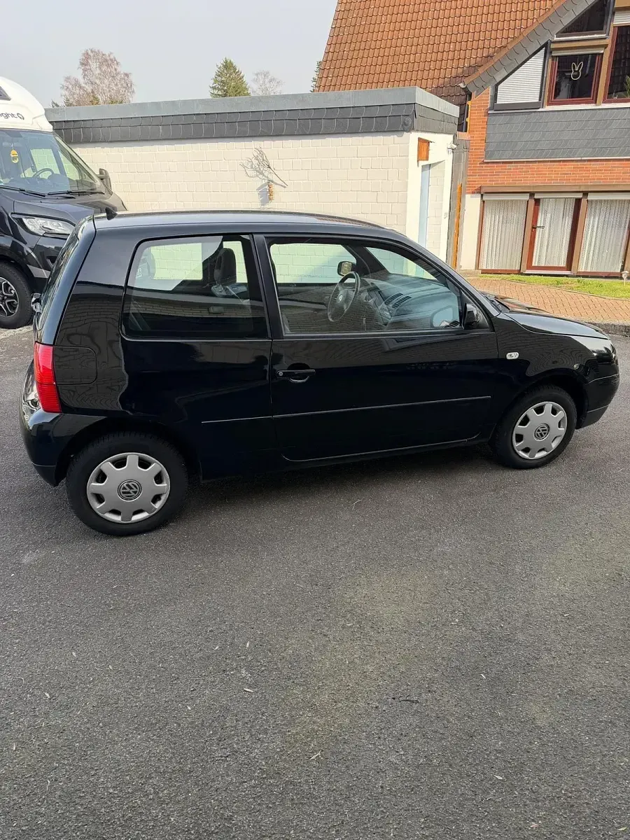 Brugt VW Lupo 50 HK (36 kW) 2002 Sort Hatchback