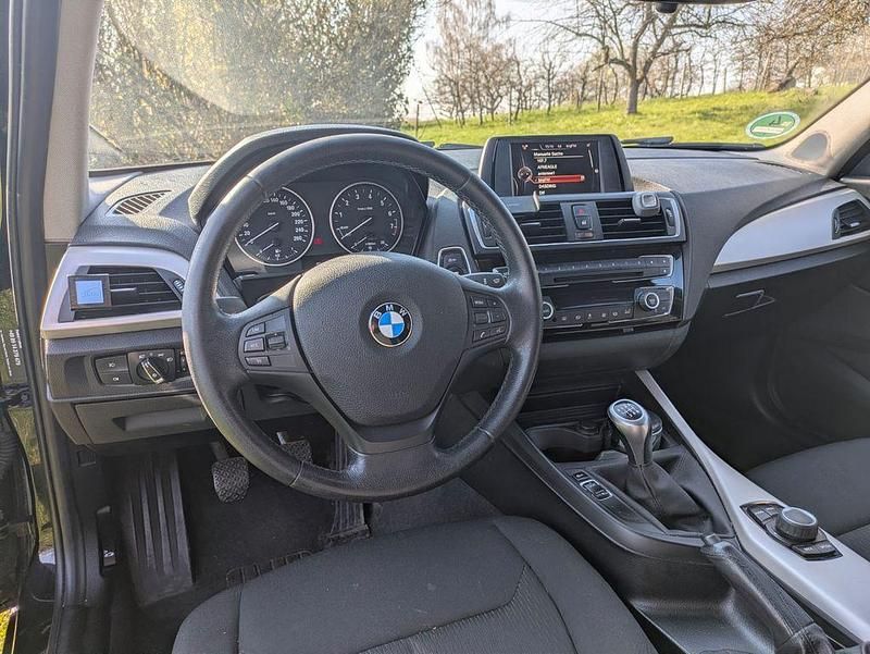 Gebraucht BMW 120 Advantage 184 PS (135 kW) 2016 Schwarz Kleinwagen