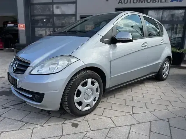 Gebraucht Mercedes A160 95 PS (69 kW) 2010 Polarsilber Kleinwagen