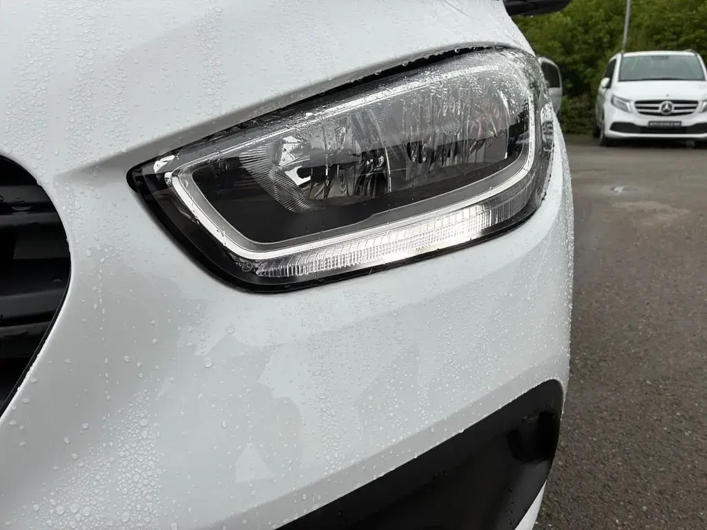 Gebraucht Mercedes eCitan Progressive 89 kW (122 PS) 2025 Weiß Kombi
