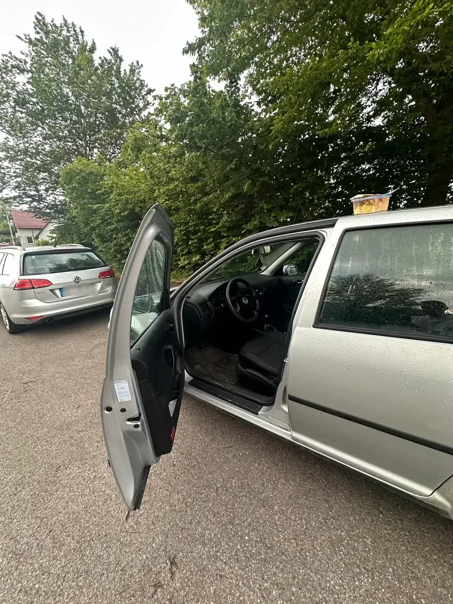 Gebraucht VW Golf IV 75 PS (55 kW) 2001 Silber Kleinwagen