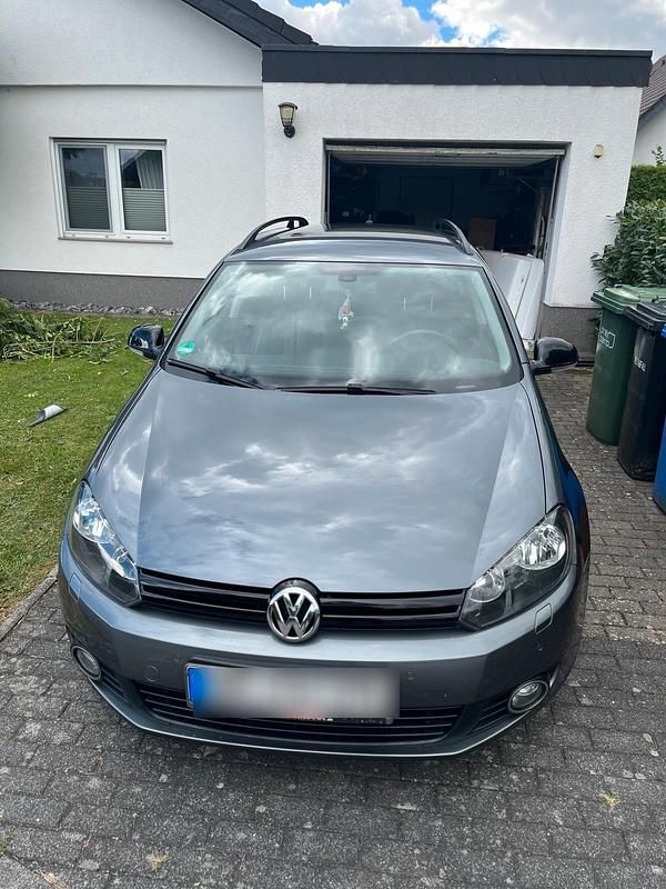 Grau Gebraucht 2012 VW Golf VI Kombi | 5.199 € (Fairer Preis) - Bild 1/4