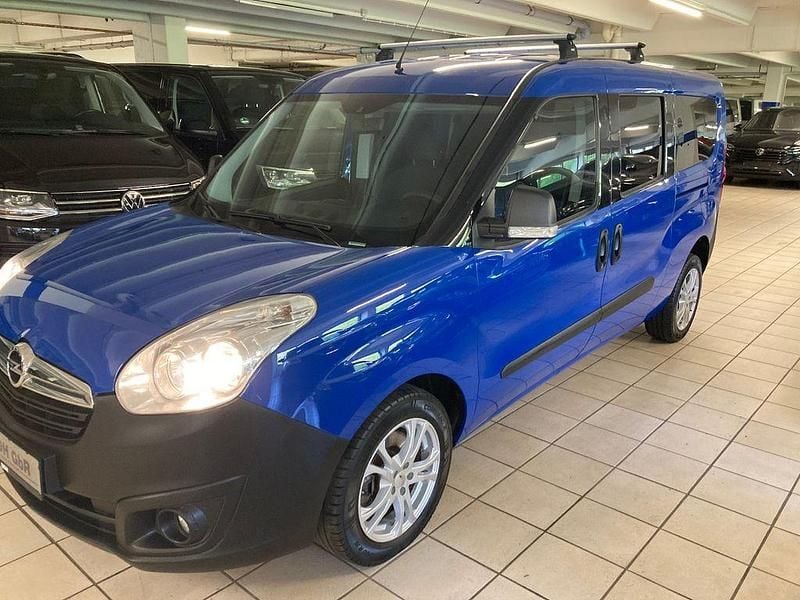 Używany Opel Combo Selection 120 KM (88 kW) 2018 Niebieski Minivan
