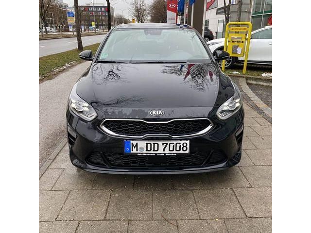 Usata Kia Ceed 140 CV (102 kW) 2019 Nero Utilitaria
