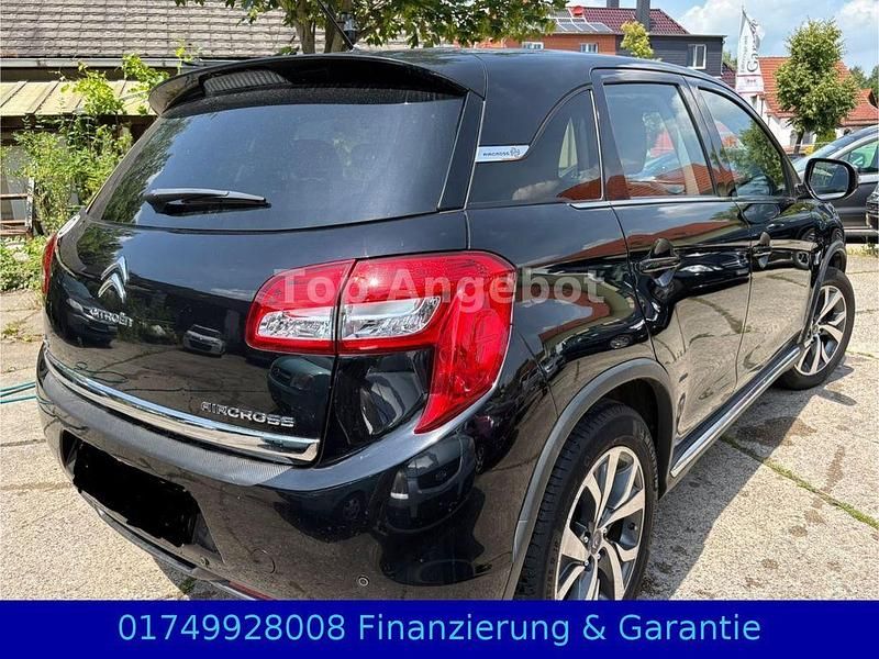 Gebraucht Citroën C4 Tendance 114 PS (83 kW) 2015 Schwarz SUV