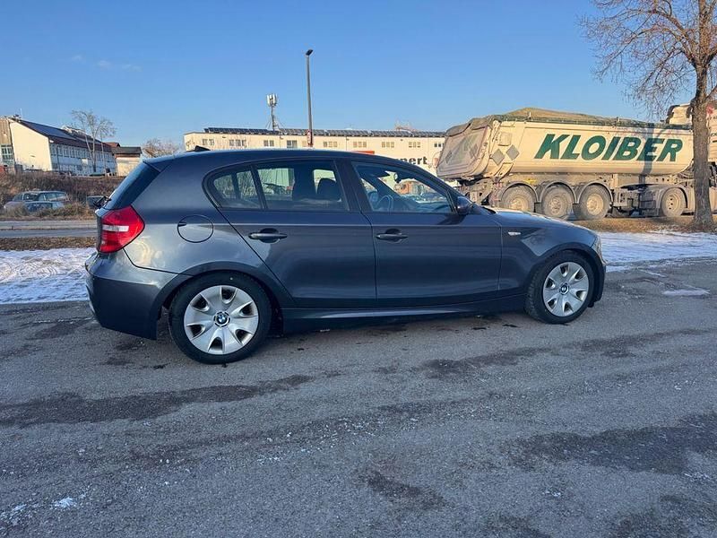 Gebraucht BMW 120 M Sport 197 PS (144 kW) 2008 Schwarz Kleinwagen