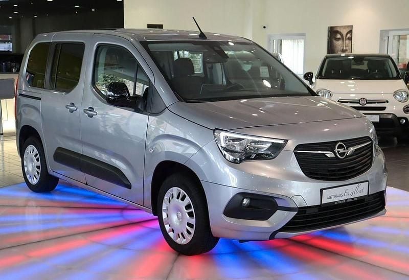 Gebraucht Opel Combo Life Elegance 131 PS (96 kW) 2022 Quartz/artense grey Van / Kleinbus