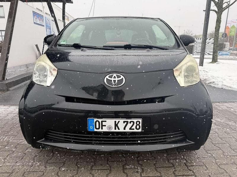 Gebraucht Toyota iQ Basis 68 PS (50 kW) 2011 Schwarz Kleinwagen