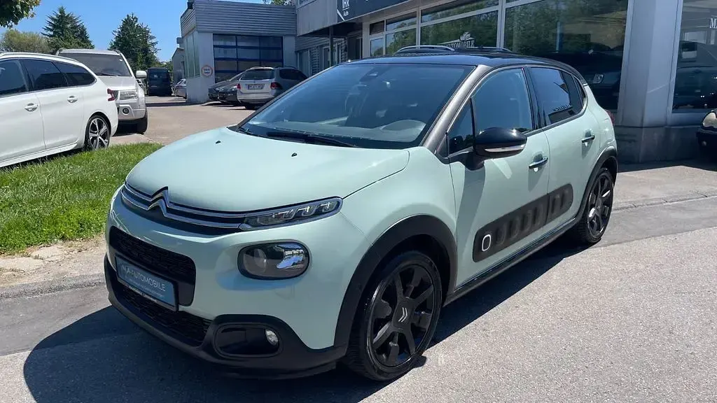 Used Citroën C3 Shine 110 HP (80 kW) 2018 Green Hatchback