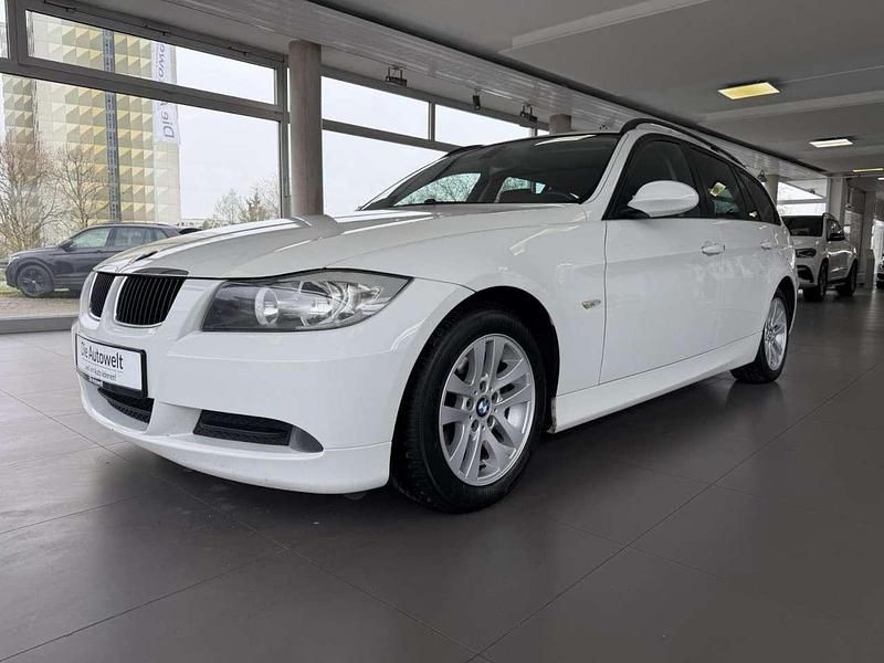 Gebraucht BMW 318 143 PS (105 kW) 2008 Alpinweiss (weiß) Kombi