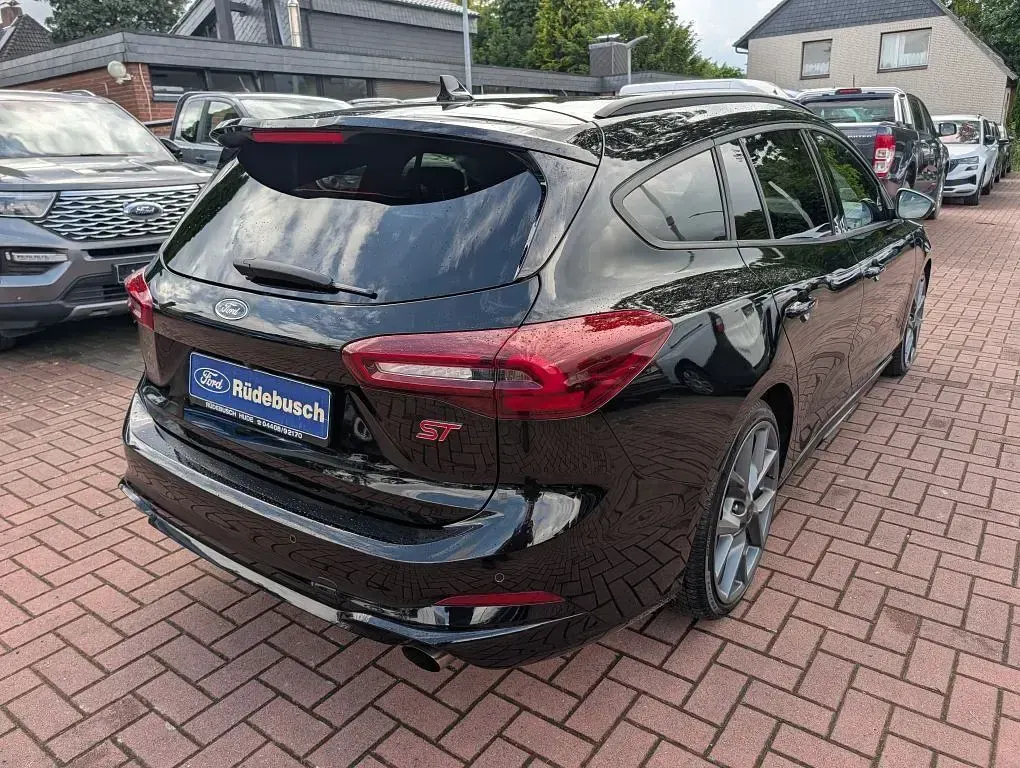Gebraucht Ford Focus ST 280 PS (205 kW) 2024 Schwarz Limousine