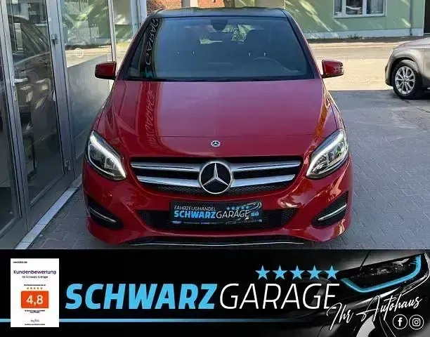 Gebraucht Mercedes B200 136 PS (100 kW) 2018 Rot Kleinwagen