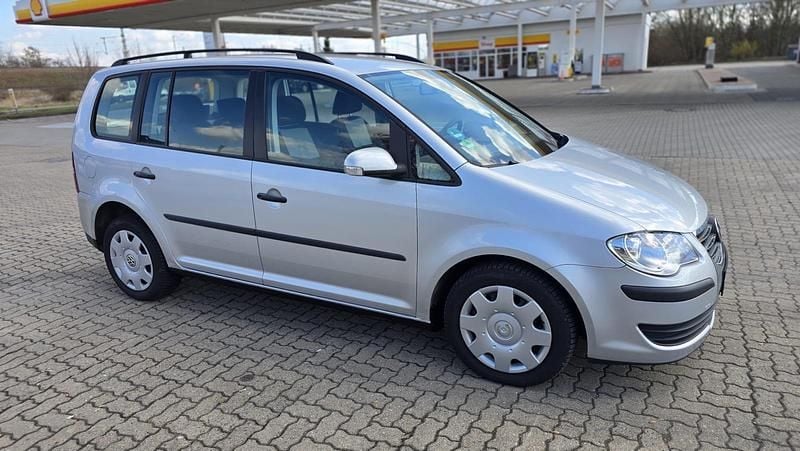 Gebraucht VW Touran 110 PS (80 kW) 2007 Silber Van / Kleinbus