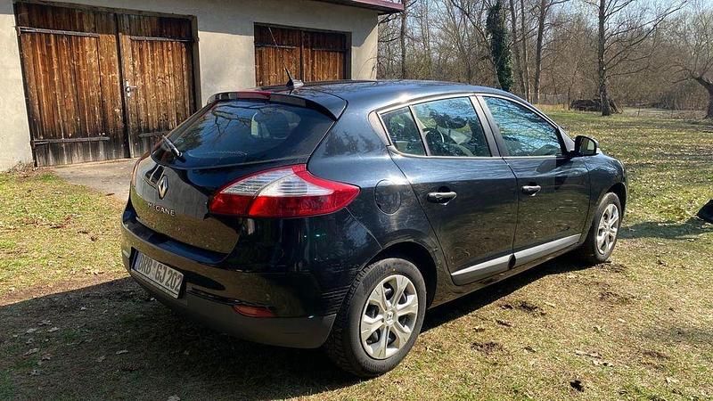 Gebraucht Renault Mégane 101 PS (74 kW) 2013 Schwarz Limousine