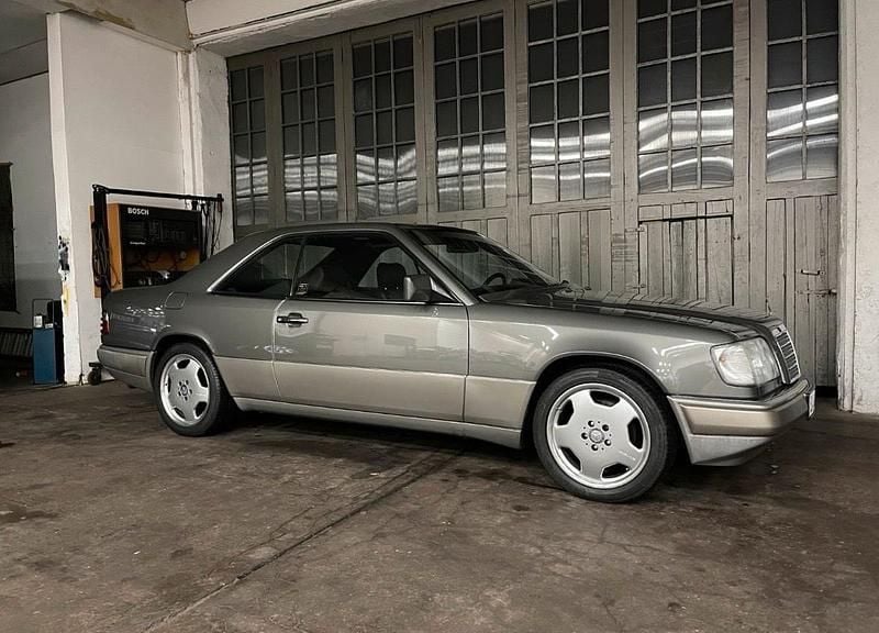 Gebraucht Mercedes E320 220 PS (161 kW) 1993 Grau Coupé