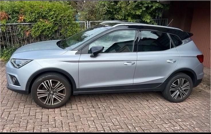 Silber Gebraucht 2019 Seat Arona XCELLENCE SUV | 13.900 € (Guter Preis) - Bild 1/4