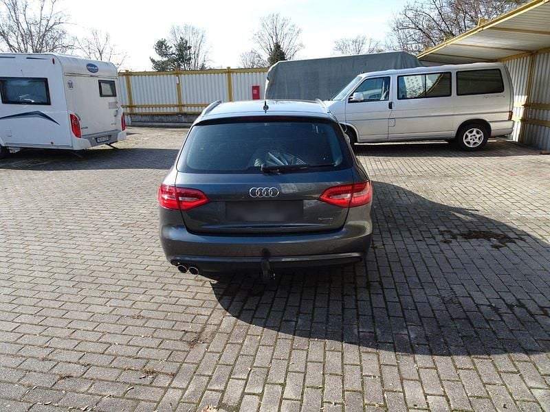 Second-hand Audi A4 S-Line 177 CP (130 kW) 2015 Gri Break