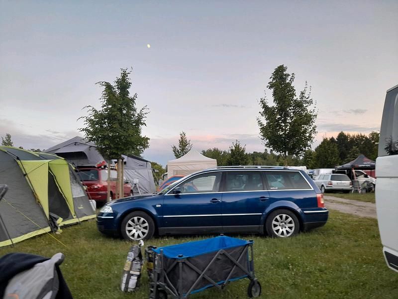 Gebraucht VW Passat 150 PS (110 kW) 2001 Blau Kombi