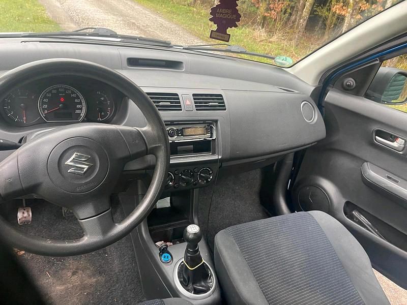 Gebraucht Suzuki Swift 92 PS (67 kW) 2008 Blau Kleinwagen