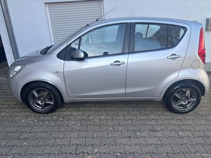 Gebraucht Opel Agila Edition 94 PS (69 kW) 2011 Grau Kleinwagen