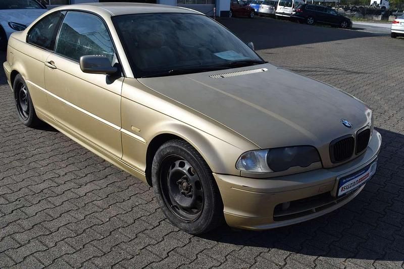 Gebraucht BMW 320 150 PS (110 kW) 2000 Gold Coupé
