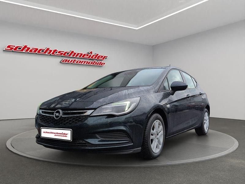 Gebraucht Opel Astra Edition 125 PS (91 kW) 2016 Grün Limousine