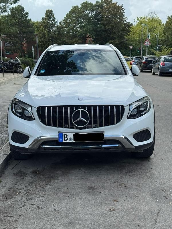 Gebraucht Mercedes GLC220 AMG line 204 PS (150 kW) 2015 Weiß SUV