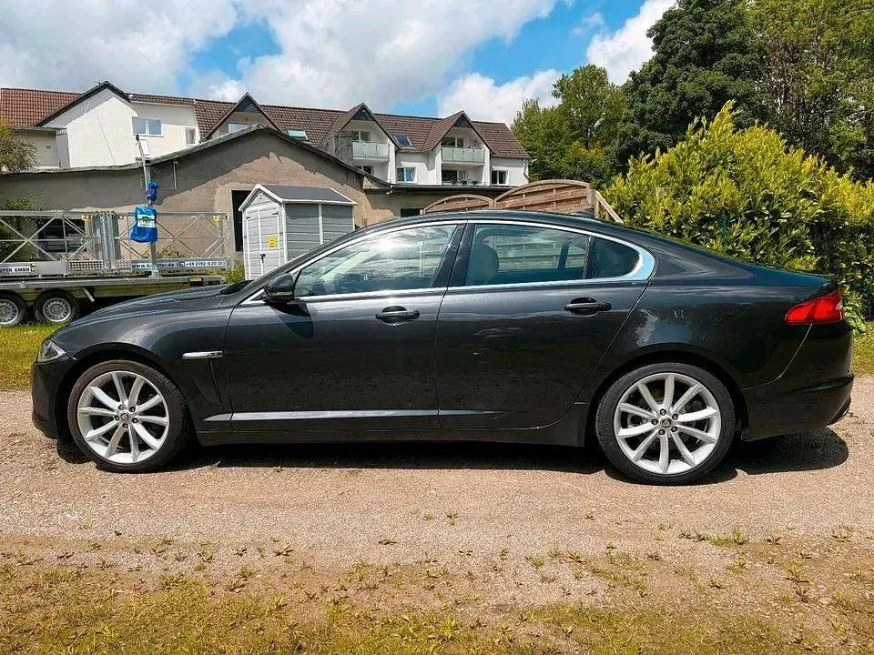 Gebraucht Jaguar XF 275 PS (202 kW) 2013 Grau Limousine