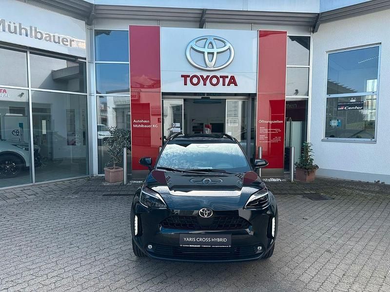 Schwarz Neu 2025 Toyota Yaris Cross SUV | 28.590 € (Fairer Preis) - Bild 1/4