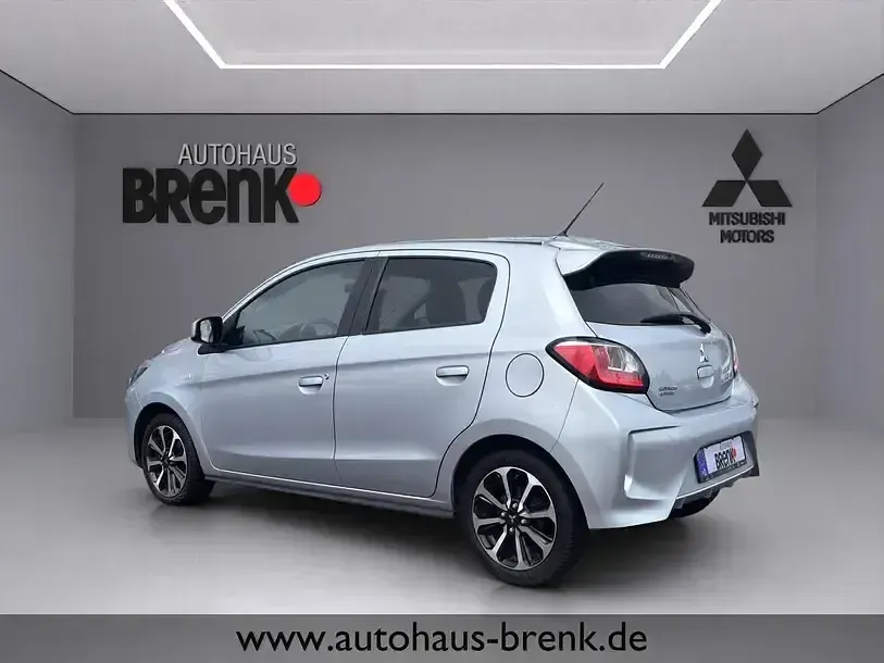 Usata Mitsubishi Space Star Select+ 71 CV (52 kW) 2023 Argento Utilitaria