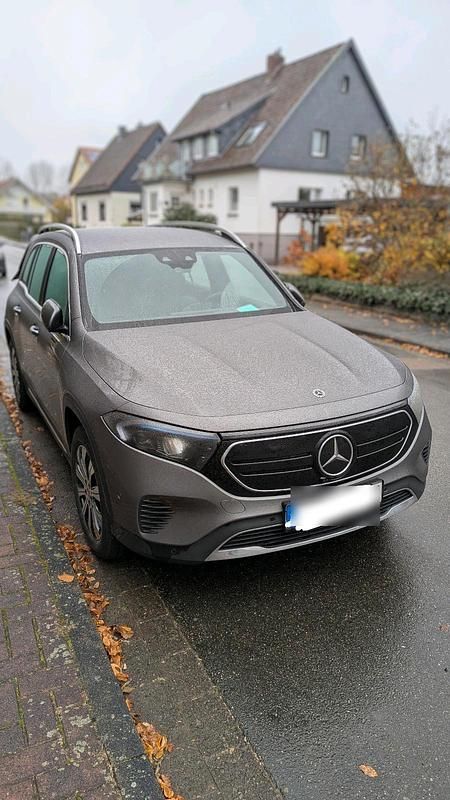 Grau Gebraucht 2023 Mercedes EQB250 Progressive SUV | 29.000 € (Superpreis) - Bild 1/3