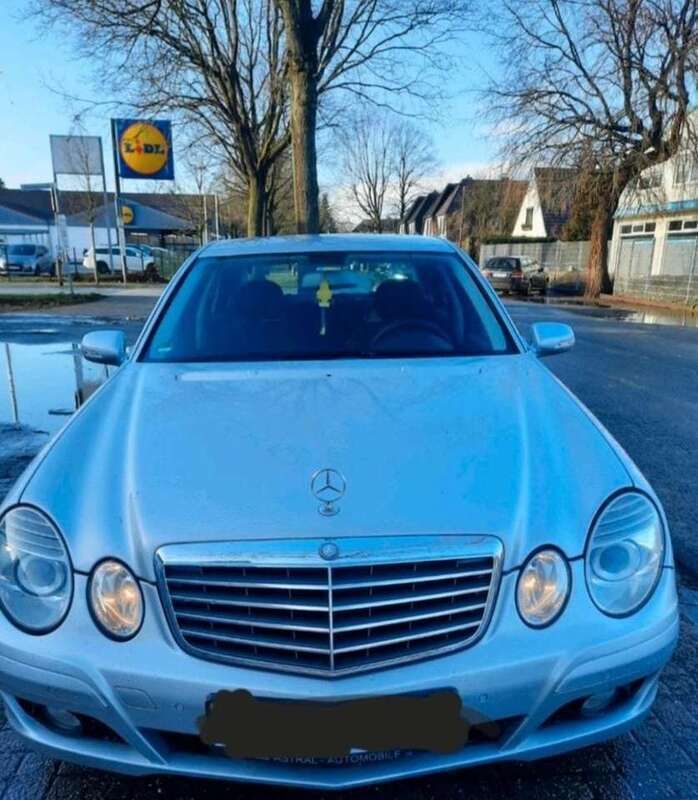 Silber Gebraucht 2007 Mercedes 220 Limousine | 7.500 € (Fairer Preis) - Bild 1/4