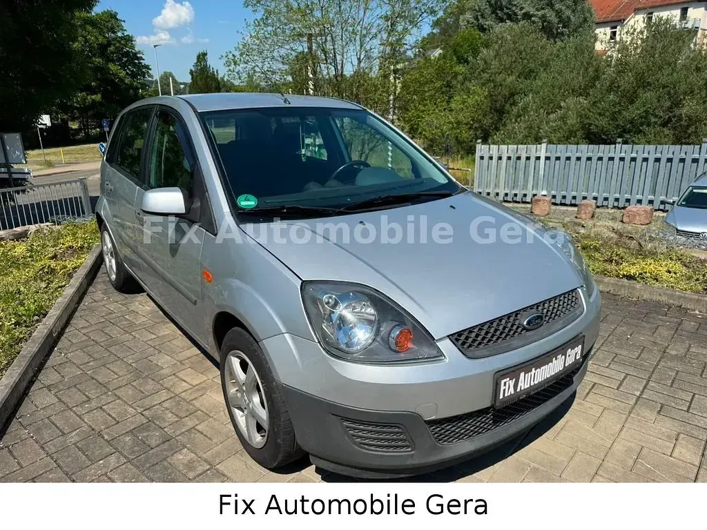 Gebraucht Ford Fiesta 69 PS (50 kW) 2006 Silber Kleinwagen