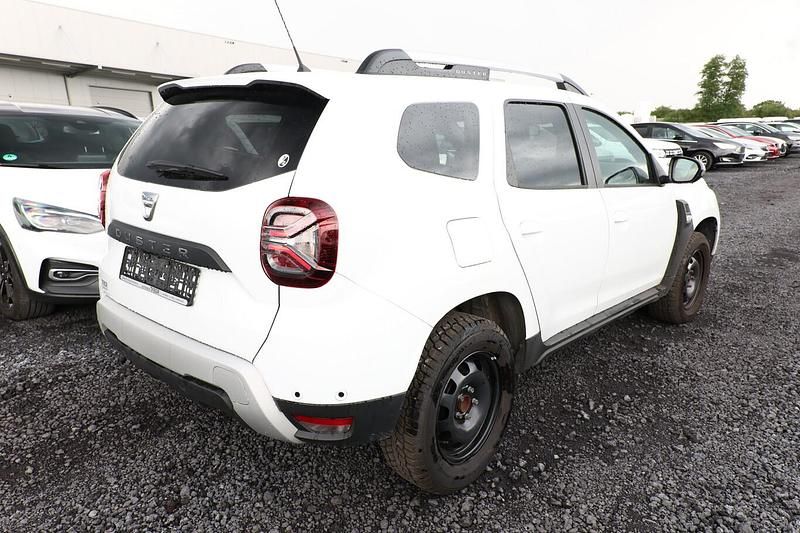 Gebraucht Dacia Duster Prestige 150 PS (110 kW) 2022 Weiss SUV
