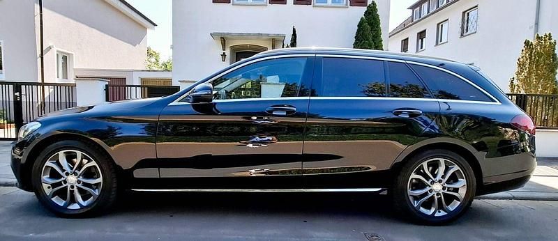 Schwarz Gebraucht 2016 Mercedes C200 Avantgarde Kombi | 10.000 € (Fairer Preis) - Bild 1/1