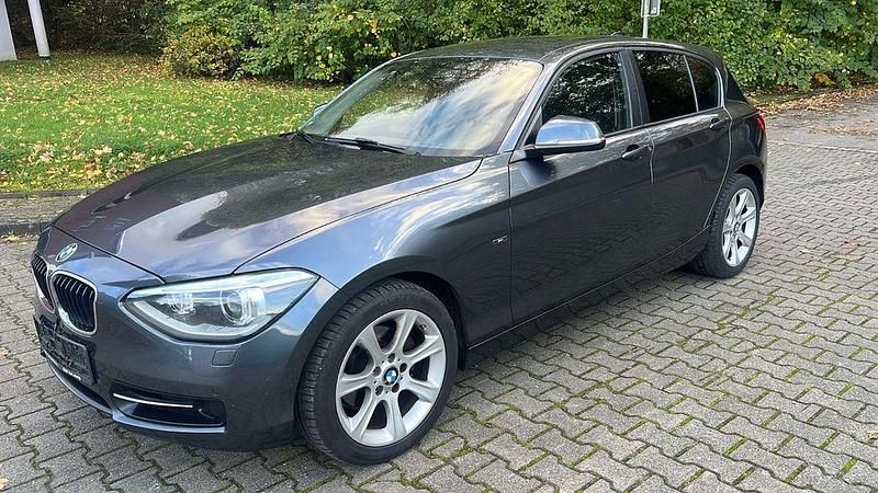 Grau Gebraucht 2014 BMW 118 Advantage Kleinwagen | 5.990 € (Superpreis) - Bild 1/4