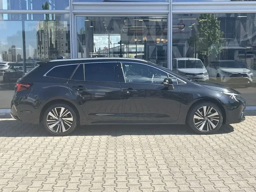 Ny Toyota Corolla 140 HK (102 kW) 2026 Sort Stationcar