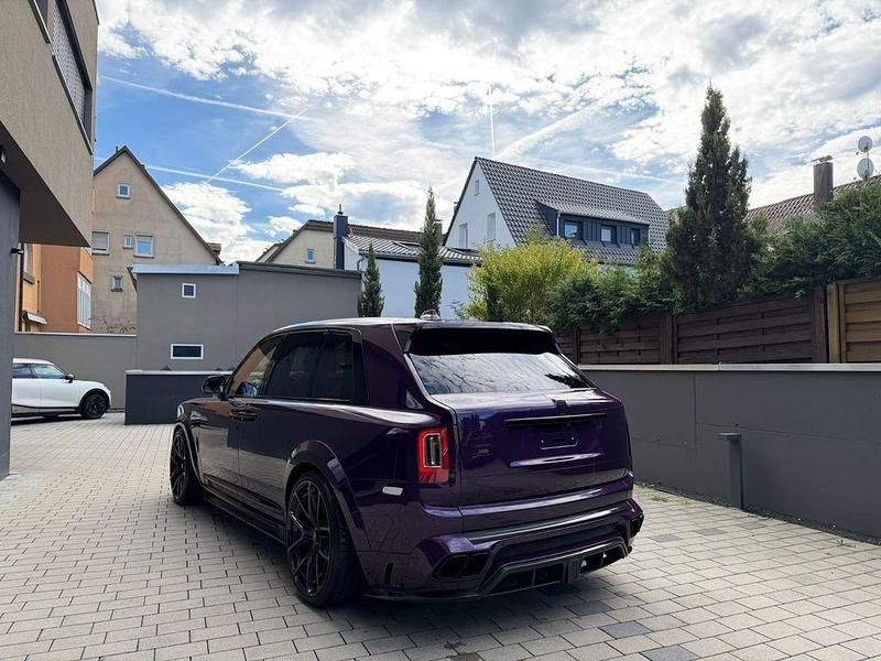 Gebraucht Rolls Royce Cullinan 571 PS (419 kW) 2023 Violett SUV