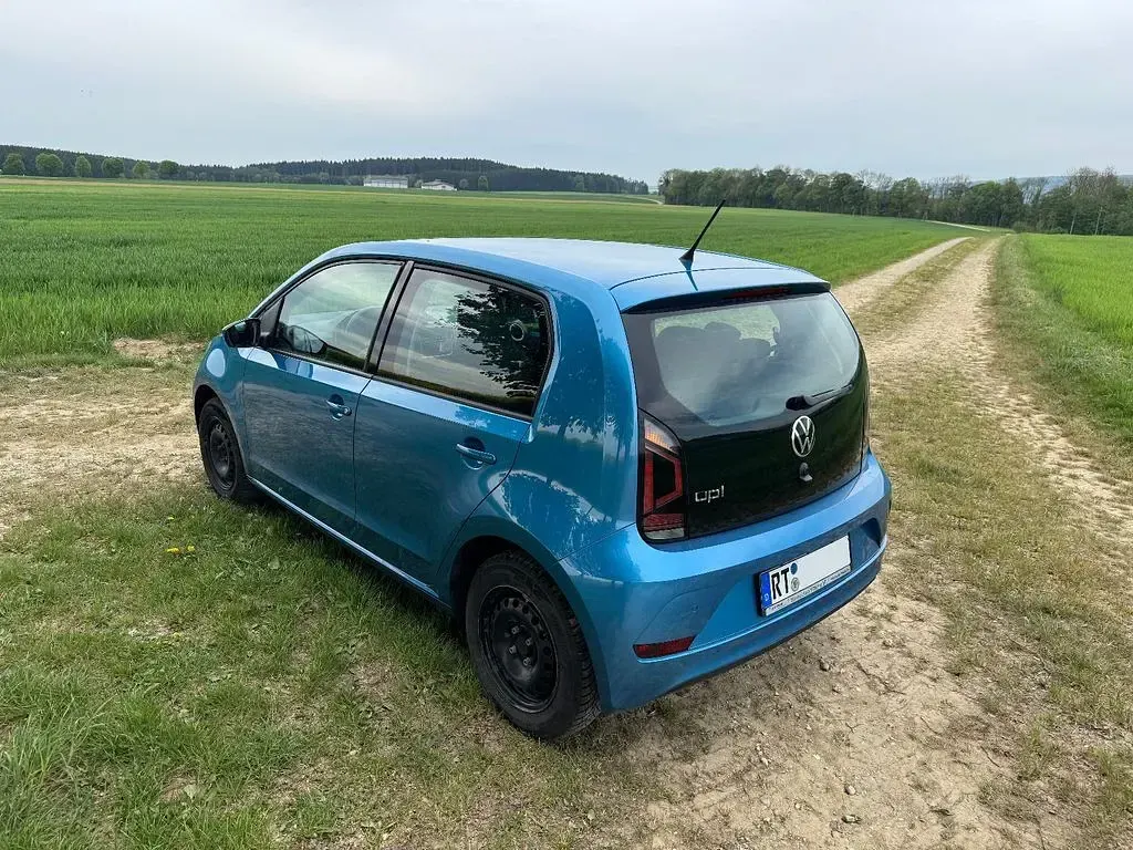 Usata VW up! 65 CV (47 kW) 2021 Blu Utilitaria